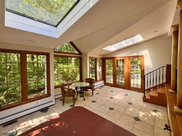 463 Laurel Ln, Kinnelon Boro, NJ 07405