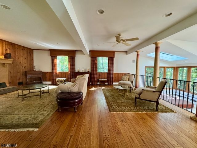 463 Laurel Ln, Kinnelon Boro, NJ 07405