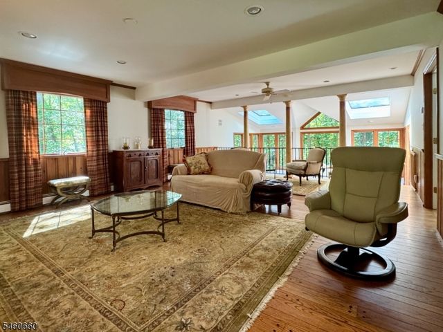 463 Laurel Ln, Kinnelon Boro, NJ 07405