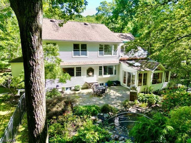 463 Laurel Ln, Kinnelon Boro, NJ 07405