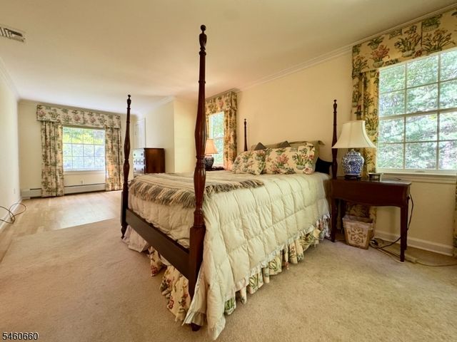 463 Laurel Ln, Kinnelon Boro, NJ 07405
