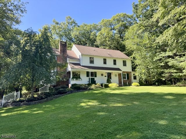 463 Laurel Ln, Kinnelon Boro, NJ 07405
