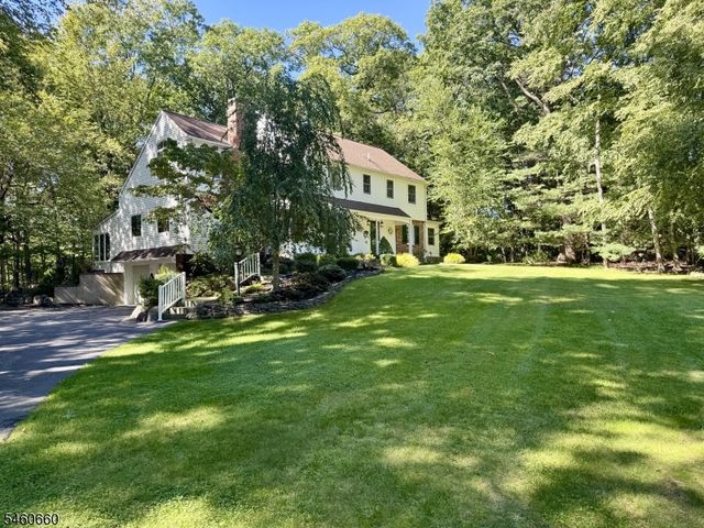 463 Laurel Ln, Kinnelon Boro, NJ 07405