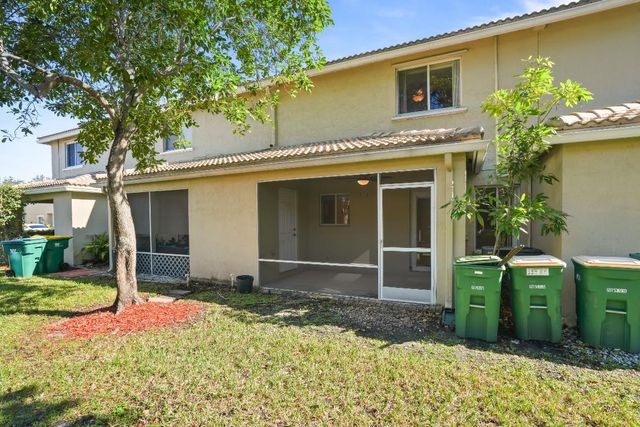 5961 London Lane, Tamarac, FL 33321