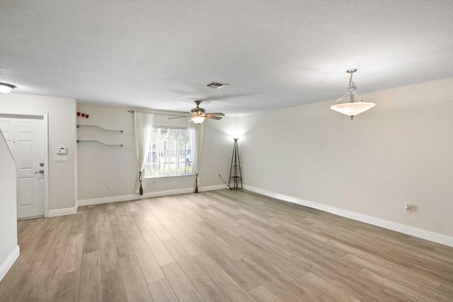 5961 London Lane, Tamarac, FL 33321