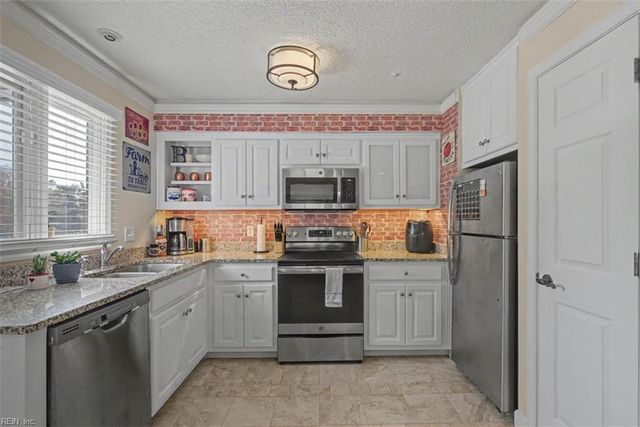 726 Graves Ordinary, Williamsburg, VA 23185