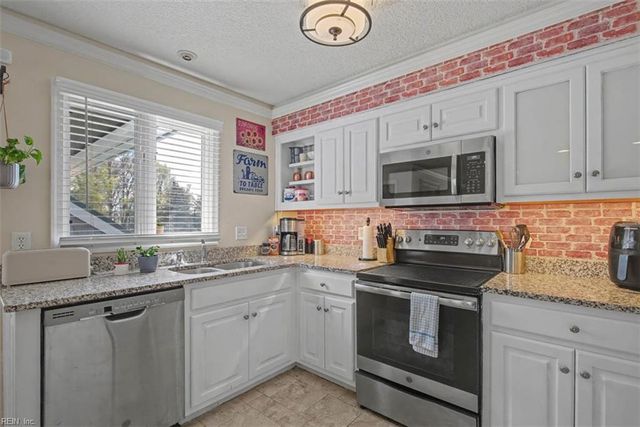 726 Graves Ordinary, Williamsburg, VA 23185