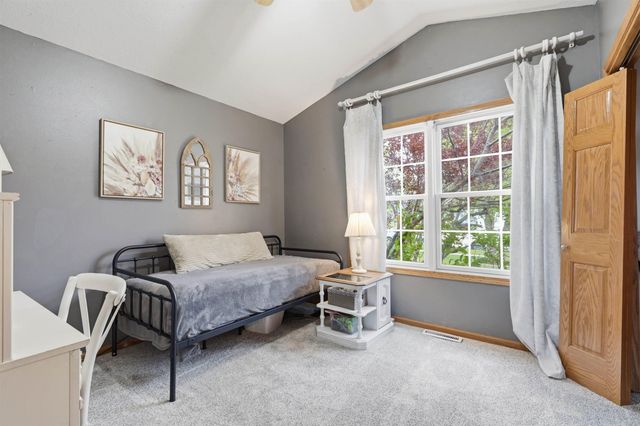 2407 Green Creek Road, Cedar Falls, IA 50613