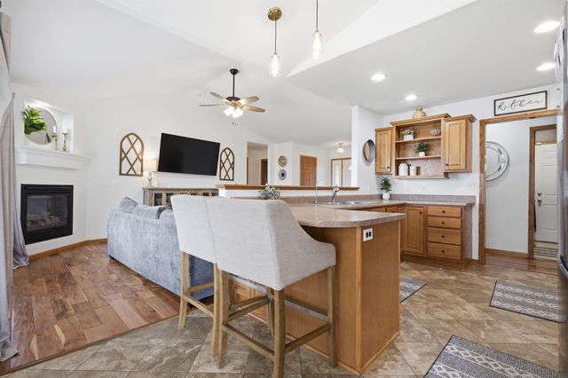 2407 Green Creek Road, Cedar Falls, IA 50613