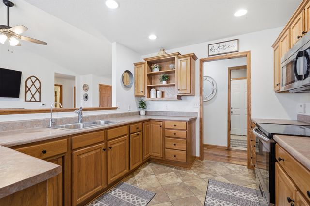 2407 Green Creek Road, Cedar Falls, IA 50613