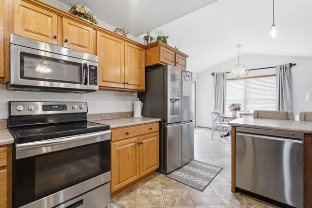 2407 Green Creek Road, Cedar Falls, IA 50613