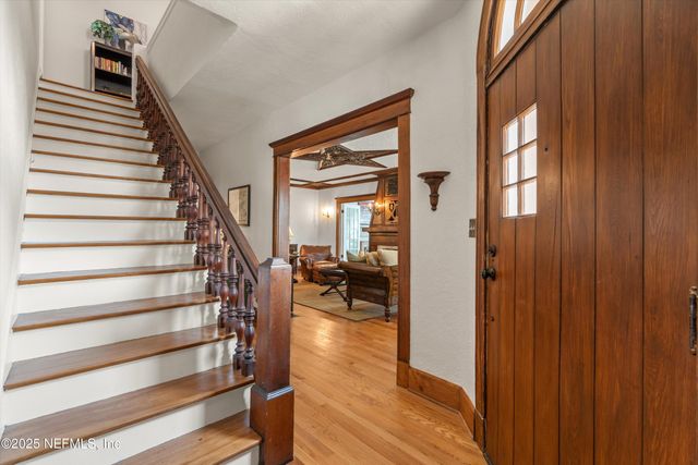 1112 COLOMBO Street, Jacksonville, FL 32207