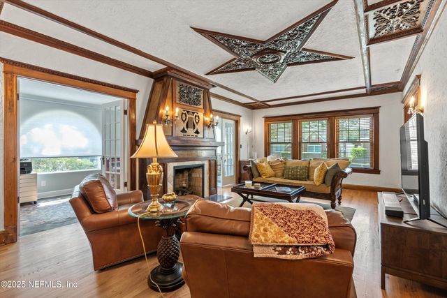 1112 COLOMBO Street, Jacksonville, FL 32207