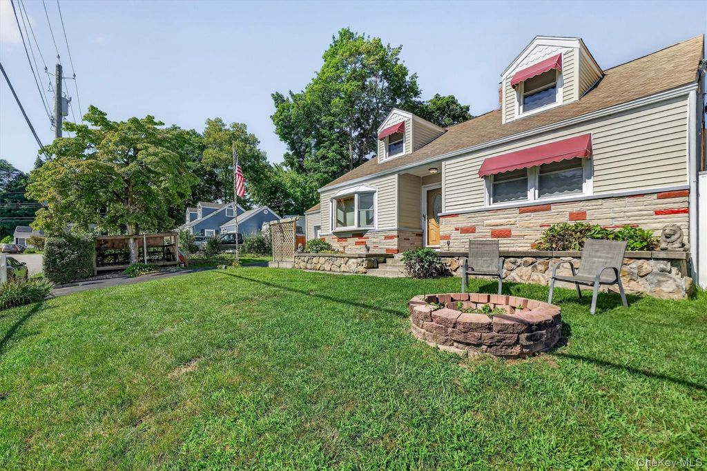 941 Lyman Avenue, Peekskill, NY 10566 — photo 4