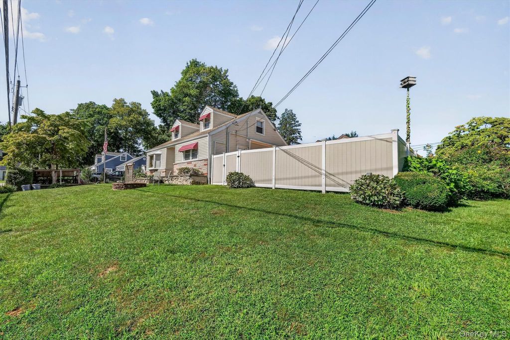 941 Lyman Avenue, Peekskill, NY 10566 — photo 5