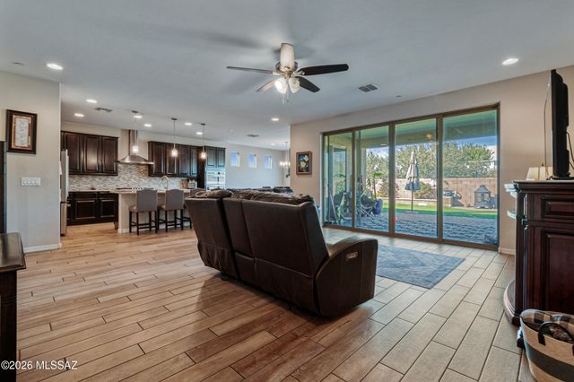 5040 W Paseo Rancho Acero, Tucson, AZ 85742