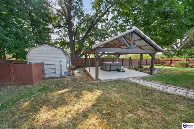 200 Scarlet Avenue, Radcliff, KY 40160
