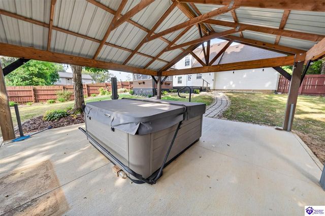 200 Scarlet Avenue, Radcliff, KY 40160