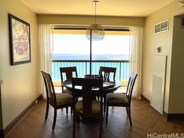 2470 Kalakaua Avenue 2401, Honolulu, HI 96815