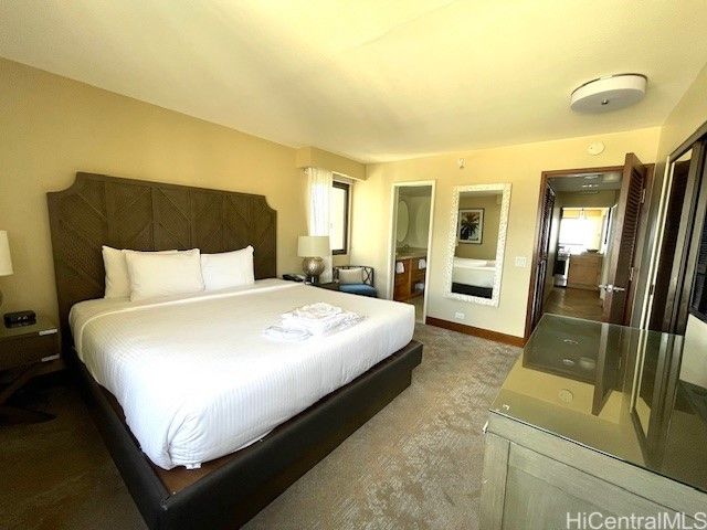2470 Kalakaua Avenue 2401, Honolulu, HI 96815