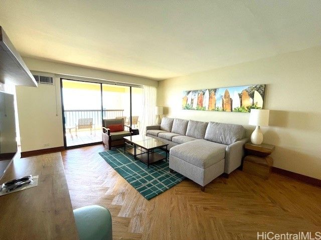 2470 Kalakaua Avenue 2401, Honolulu, HI 96815