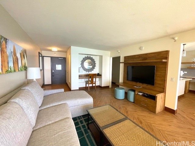 2470 Kalakaua Avenue 2401, Honolulu, HI 96815
