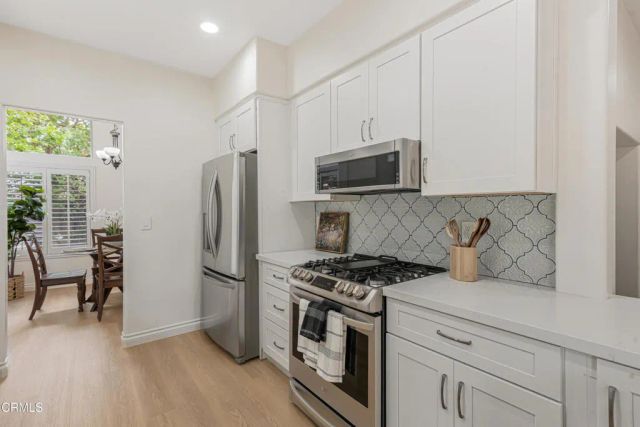 146 Symphony Lane, Oak Park, CA 91377