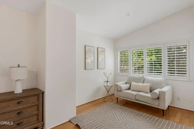 146 Symphony Lane, Oak Park, CA 91377