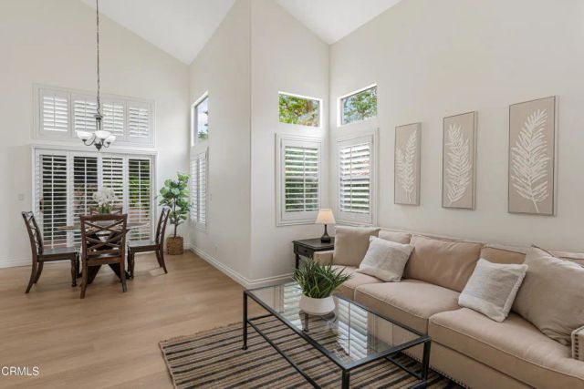 146 Symphony Lane, Oak Park, CA 91377