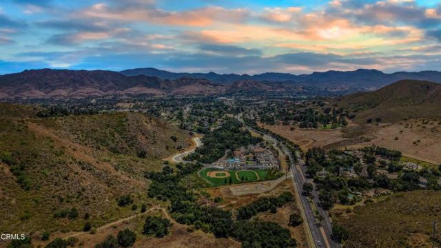 146 Symphony Lane, Oak Park, CA 91377