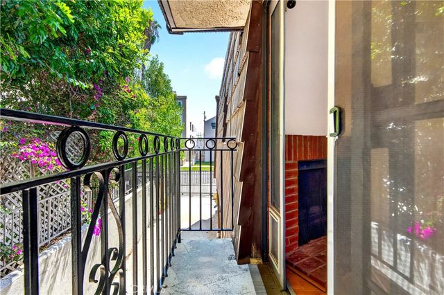 4455 Vista Del Monte, Sherman Oaks, CA 91403