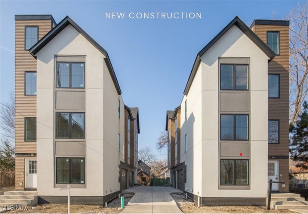 2496 Thurman Avenue, Cleveland, OH 44113