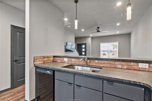 1451 Associates Avenue 707, College Station, TX 77845