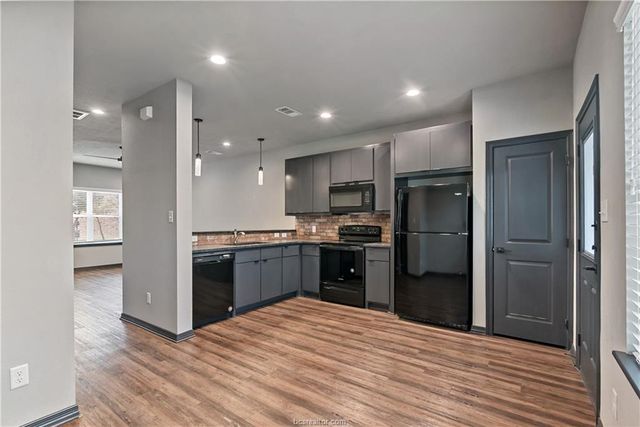 1451 Associates Avenue 707, College Station, TX 77845