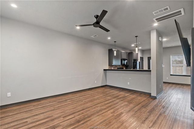 1451 Associates Avenue 707, College Station, TX 77845