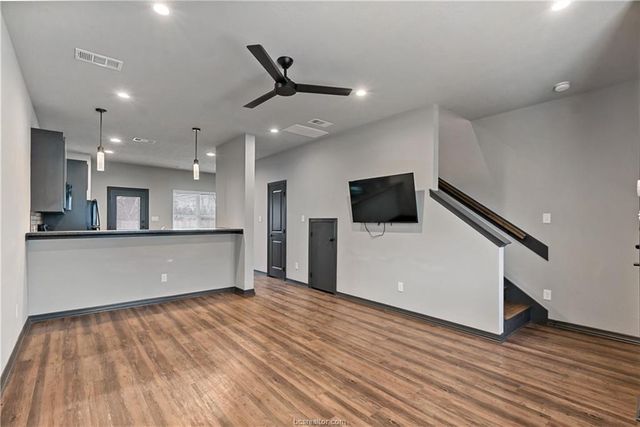 1451 Associates Avenue 707, College Station, TX 77845