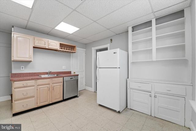 221 ARDMORE AVE, Ardmore, PA 19003