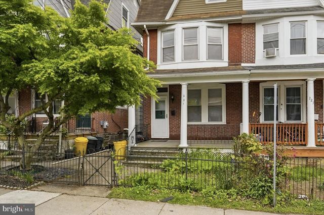 221 ARDMORE AVE, Ardmore, PA 19003