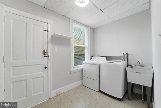 221 ARDMORE AVE, Ardmore, PA 19003