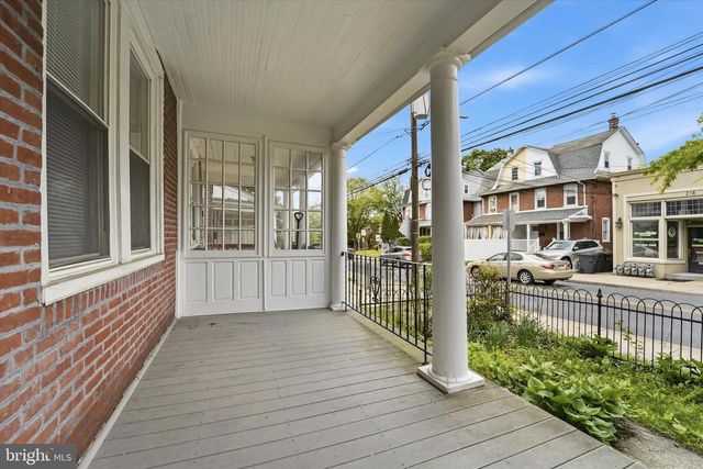 221 ARDMORE AVE, Ardmore, PA 19003