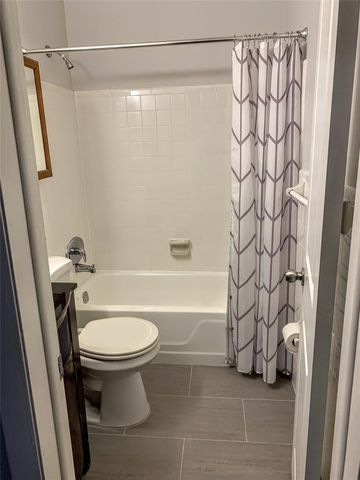 1400 NE 57th Street 304, Fort Lauderdale, FL 33334