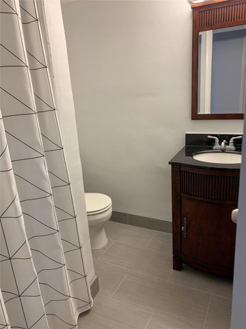 1400 NE 57th Street 304, Fort Lauderdale, FL 33334