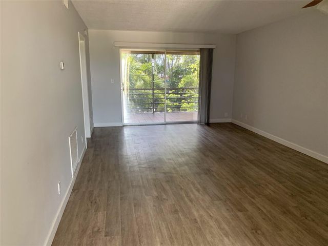 1400 NE 57th Street 304, Fort Lauderdale, FL 33334