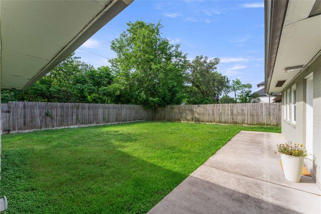 10613 Willowgrove Drive, Houston, TX 77035
