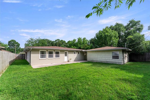 10613 Willowgrove Drive, Houston, TX 77035