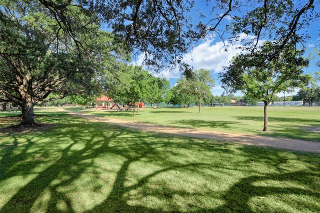10613 Willowgrove Drive, Houston, TX 77035