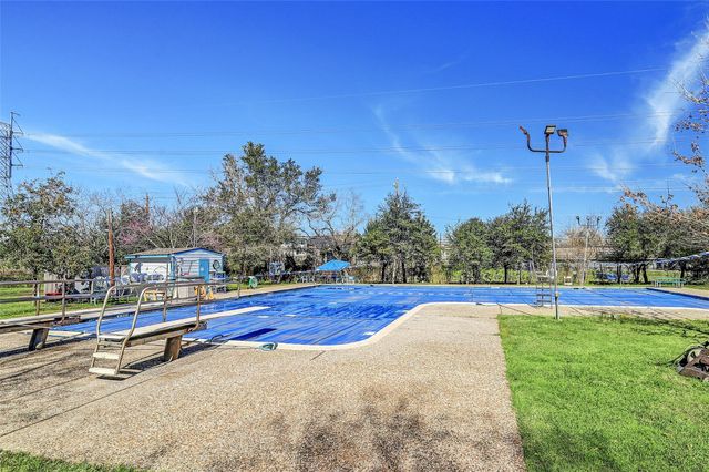 10613 Willowgrove Drive, Houston, TX 77035