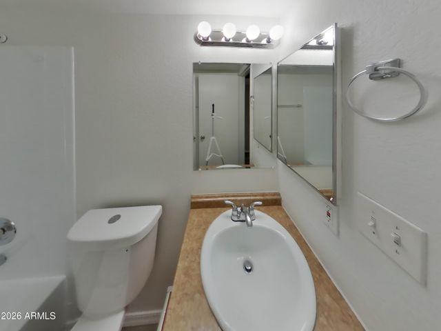 10717 W CAMPBELL Avenue, Phoenix, AZ 85037