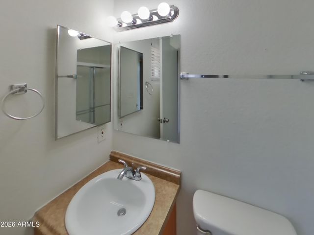 10717 W CAMPBELL Avenue, Phoenix, AZ 85037