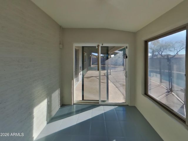 10717 W CAMPBELL Avenue, Phoenix, AZ 85037